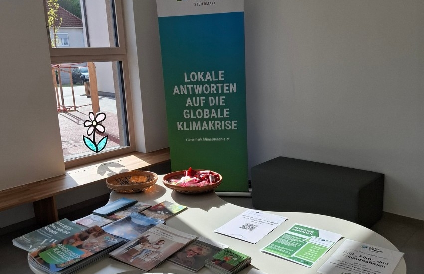 Infomaterialien und Rollup